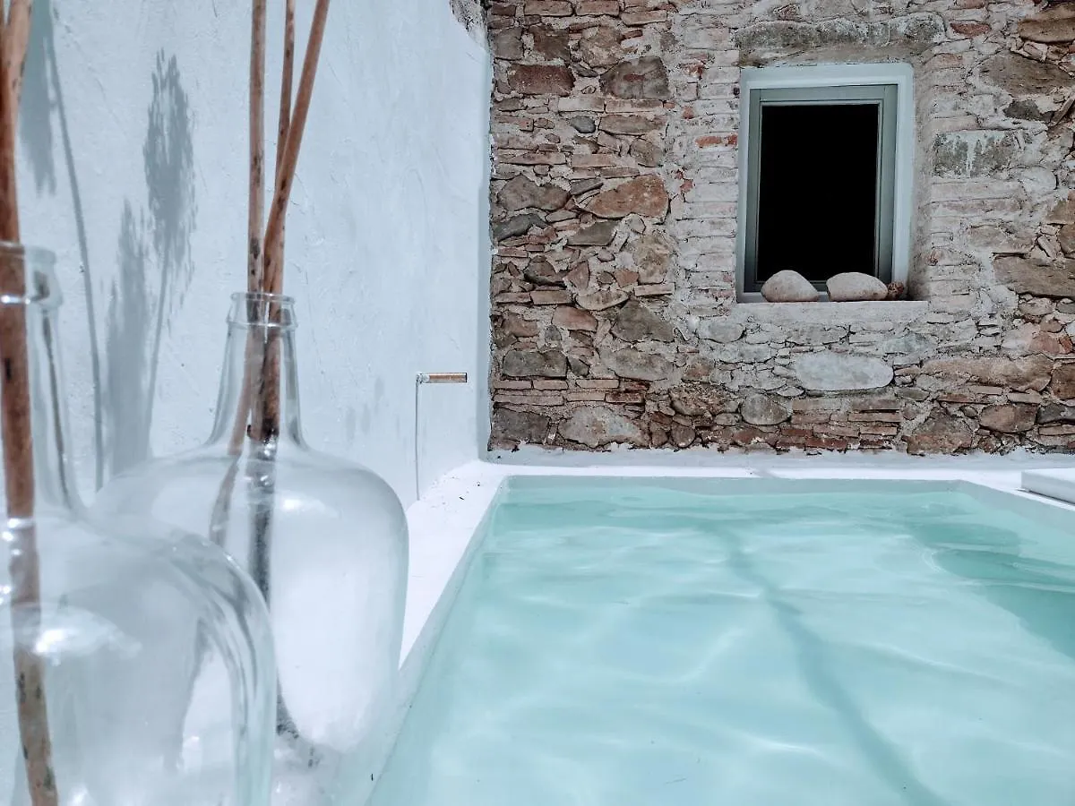 Can Tando Restored Catalan Old Barn To Enjoy Peaceful Rural Simplicity Sant Jordi Desvalls
