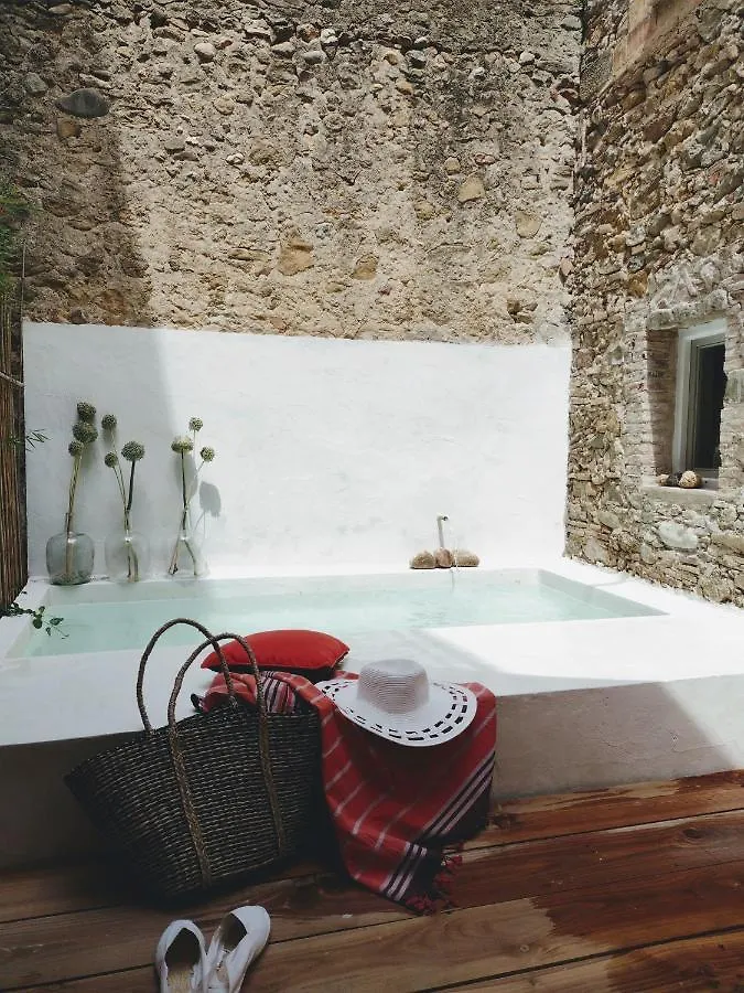 Country house Can Tando Restored Catalan Old Barn To Enjoy Peaceful Rural Simplicity Sant Jordi Desvalls Spain